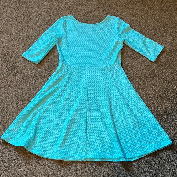 Kid’s Dress - Picture 2 of 11